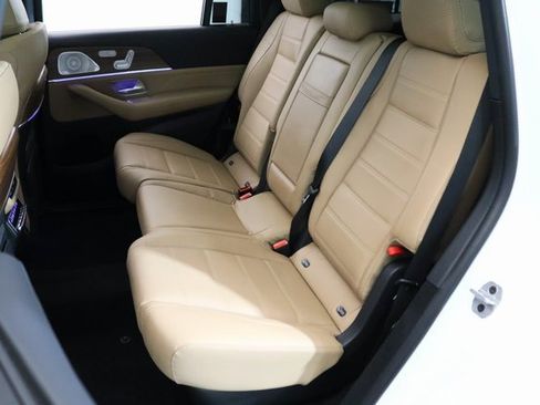 Certified 2025 Mercedes-Benz GLS 580 4MATIC image 15