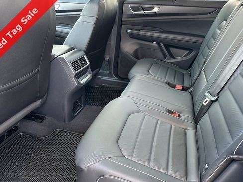 New 2025 Volkswagen Atlas Cross Sport SEL R-Line image 9