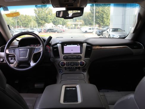 Used 2016 GMC Yukon Denali w/ Open Road Package RWD image 18