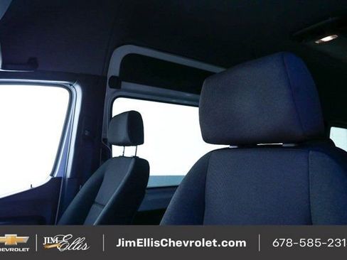 Used 2025 Mercedes-Benz Sprinter 2500 image 9