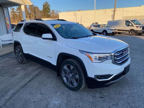 Used 2018 GMC Acadia SLT w/ LPO, Floor Liner Package AWD/4WD image 10
