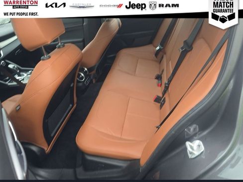 Used 2024 Alfa Romeo Giulia Ti AWD/4WD image 5