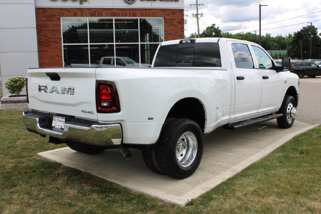 Used 2025 RAM 3500 Tradesman AWD/4WD image 38