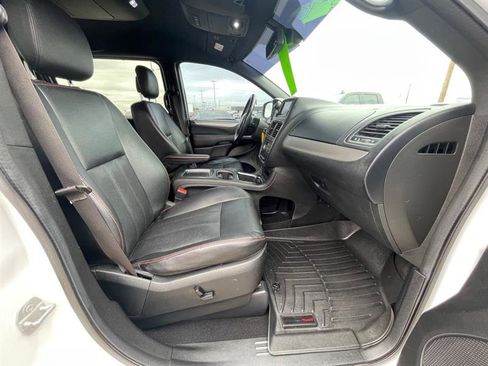 Used 2019 Dodge Grand Caravan GT image 10