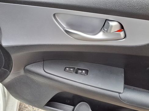Used 2024 Kia Forte LXS w/ LXS Technology Package FWD image 26