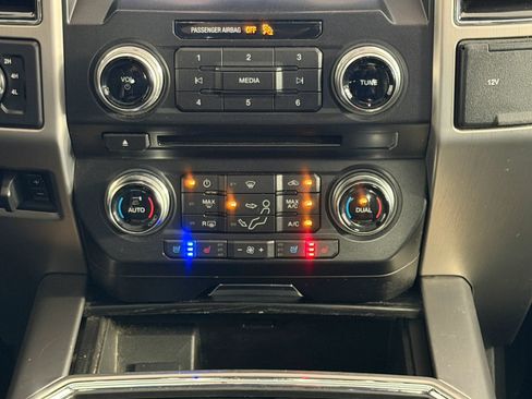 Used 2018 Ford F350 Platinum w/ Platinum Ultimate Package AWD/4WD image 35