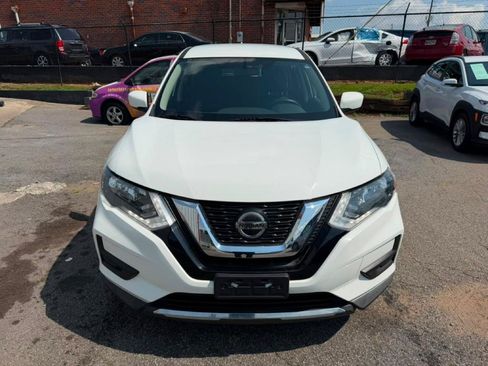 Used 2018 Nissan Rogue S FWD image 2