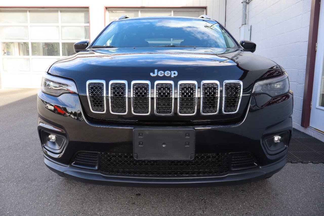 Used 2019 Jeep Cherokee Latitude w/ Popular Appearance Group AWD/4WD image 2
