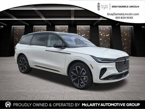 New 2026 Lincoln Nautilus Reserve image 1