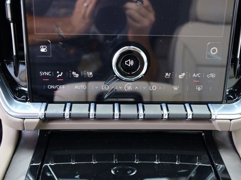 New 2026 GMC Yukon Denali w/ Denali Reserve Package image 24