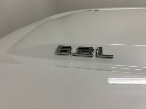 Used 2020 Chevrolet Silverado 1500 High Country image 38