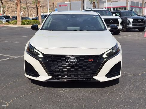 Used 2023 Nissan Altima 2.0 SR FWD image 7