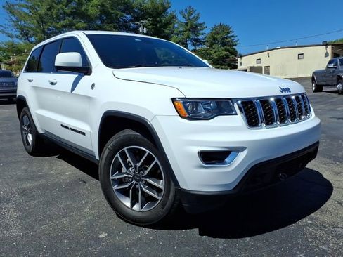 Used 2020 Jeep Grand Cherokee Laredo w/ Quick Order Package 2BN North AWD/4WD image 9