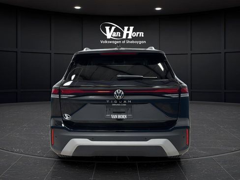 Used 2025 Volkswagen Tiguan S w/ 18" Wheel Package FWD image 6