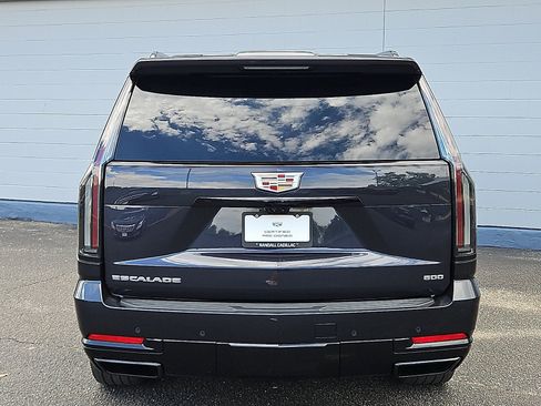 Certified 2025 Cadillac Escalade Sport Platinum w/ LPO, Floor Liner Package AWD/4WD image 4