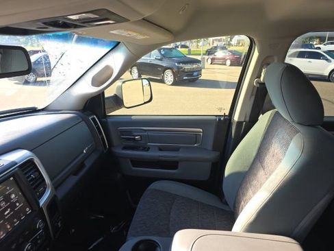 Used 2018 RAM 2500 Big Horn AWD/4WD image 28