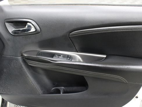 Used 2020 Dodge Journey Crossroad FWD image 26