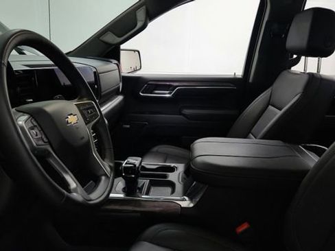 Used 2024 Chevrolet Silverado 1500 LTZ w/ LTZ Premium Package image 12