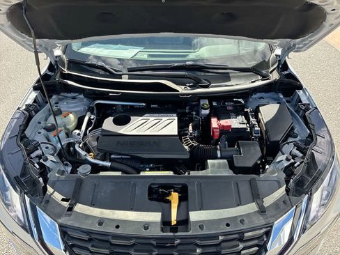 Used 2023 Nissan Rogue SV image 28