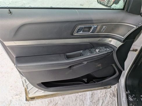 Used 2019 Ford Explorer XLT w/ Class III Trailer Tow Package image 6