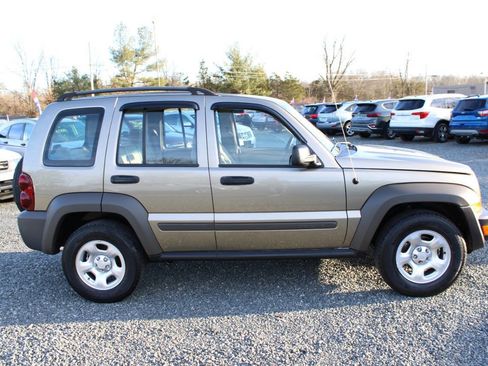 Used 2006 Jeep Liberty Sport image 6