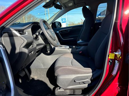 Used 2023 Toyota RAV4 LE image 8
