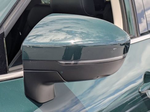 Certified 2023 Nissan Pathfinder SL w/ SL Premium Package FWD image 8