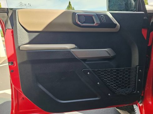 Used 2023 Ford Bronco Wildtrak AWD/4WD image 19