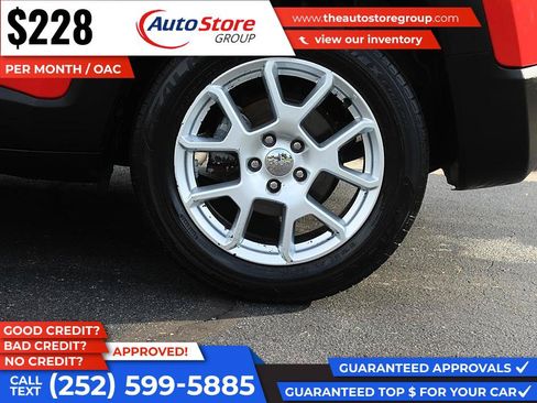 Used 2019 Jeep Renegade Latitude FWD image 10