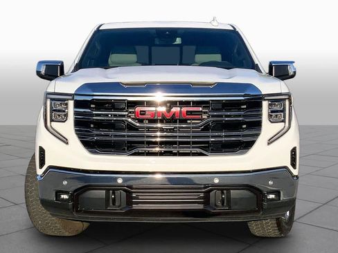 Used 2025 GMC Sierra 1500 SLT w/ SLT Premium Plus Package image 4