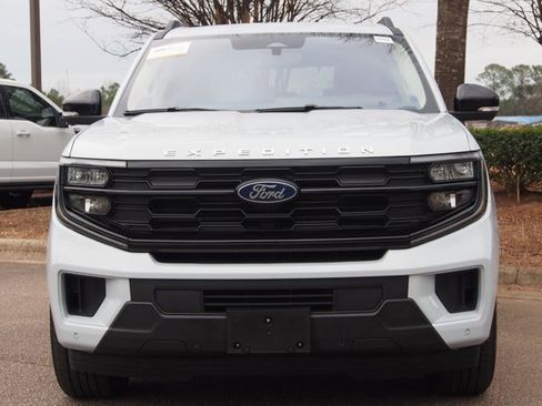 Certified 2025 Ford Expedition Active image 2