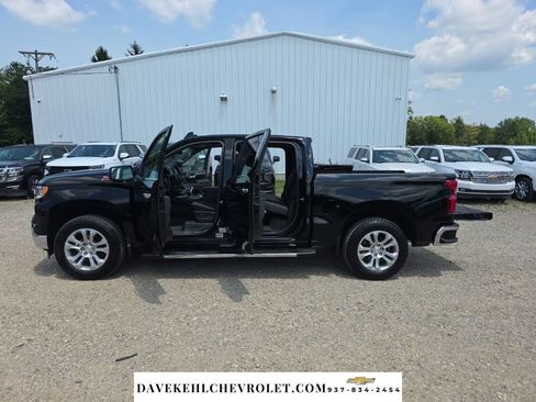 Used 2025 Chevrolet Silverado 1500 LTZ w/ LTZ Premium Package AWD/4WD image 32