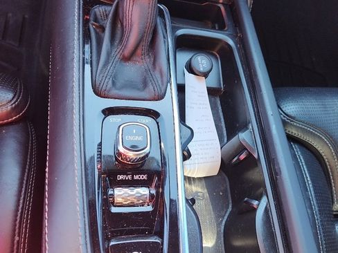 Used 2017 Volvo XC90 T6 Inscription w/ Vision Package image 17