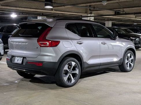 New 2026 Volvo XC40 B5 Core image 3