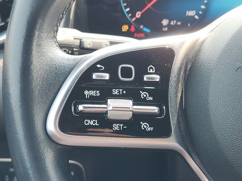 Used 2023 Mercedes-Benz GLB 250 4MATIC image 23
