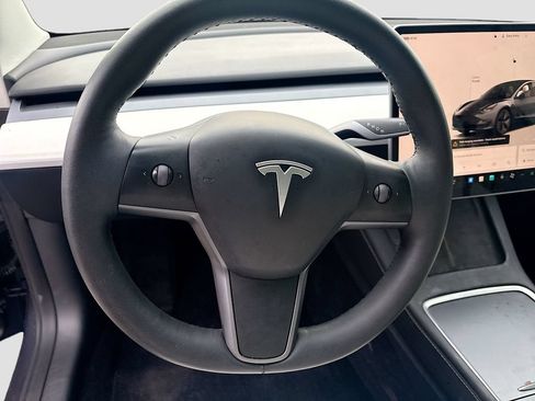 Used 2023 Tesla Model 3 Standard Range RWD image 10