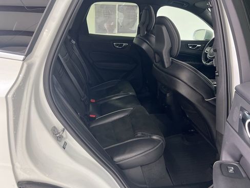 Used 2018 Volvo XC60 T6 R-Design w/ Convenience Package image 24