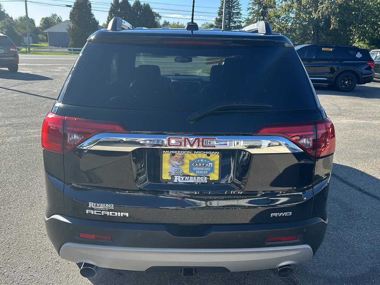 Used 2018 GMC Acadia SLT AWD/4WD image 3