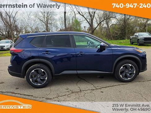 Used 2024 Nissan Rogue SV image 28
