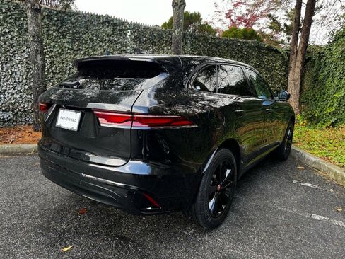 Used 2022 Jaguar F-PACE S image 7