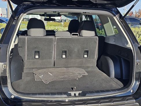 Used 2023 Subaru Forester Premium image 11