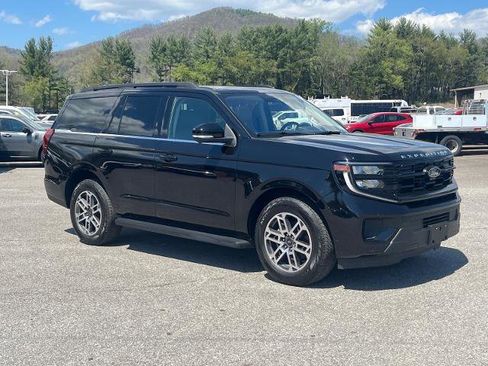 Certified 2025 Ford Expedition Active image 1