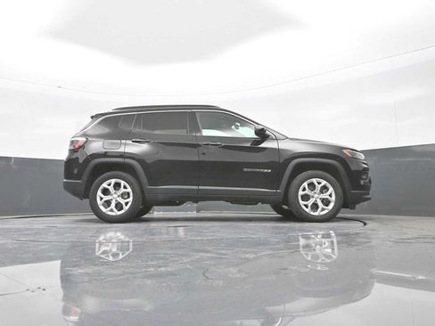 Used 2024 Jeep Compass Latitude AWD/4WD image 43