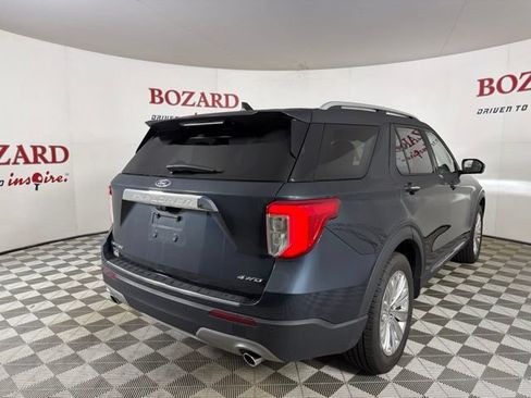 Used 2022 Ford Explorer Limited w/ Equipment Group 301A AWD/4WD image 8