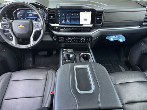 Used 2022 Chevrolet Silverado 1500 LTZ w/ LTZ Premium Package RWD image 18