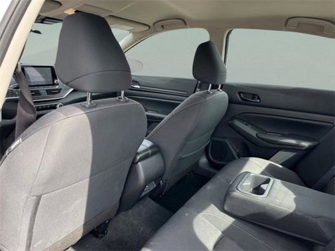 Used 2024 Nissan Altima 2.5 SV FWD image 22