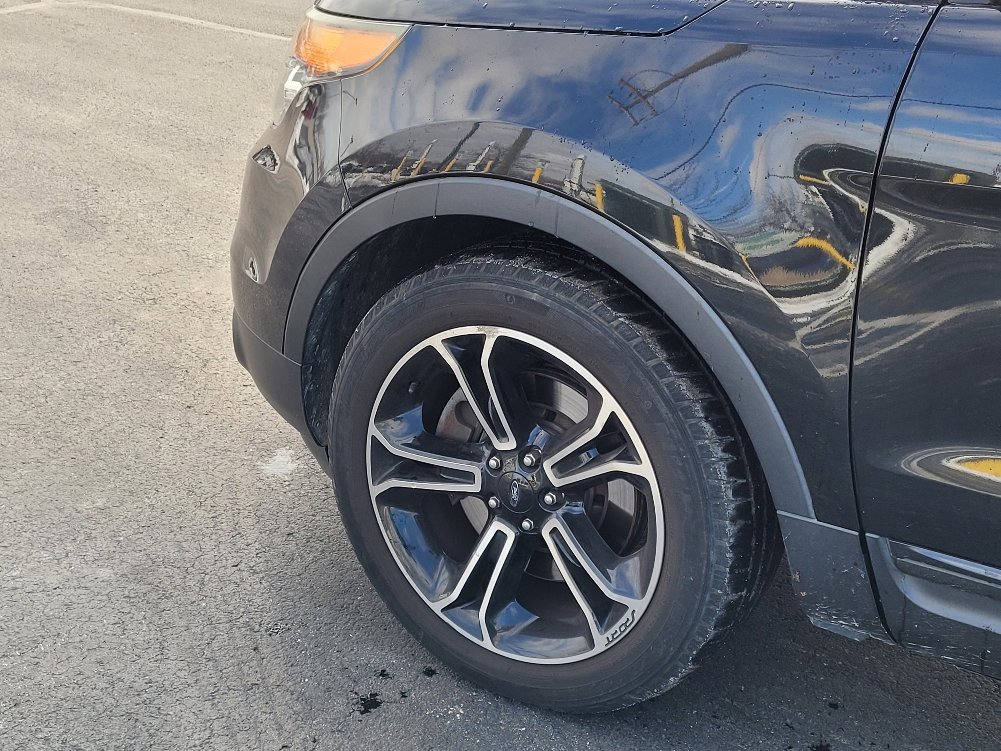 Used 2015 Ford Explorer Sport w/ Equipment Group 401A AWD/4WD image 12