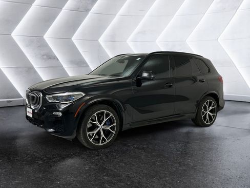 Used 2019 BMW X5 xDrive50i w/ M Sport Package AWD/4WD image 3