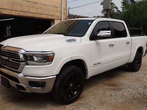 Used 2021 RAM 1500 Laramie w/ Off Road Group AWD/4WD image 3