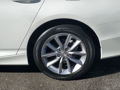 Used 2022 Honda Accord LX image 7